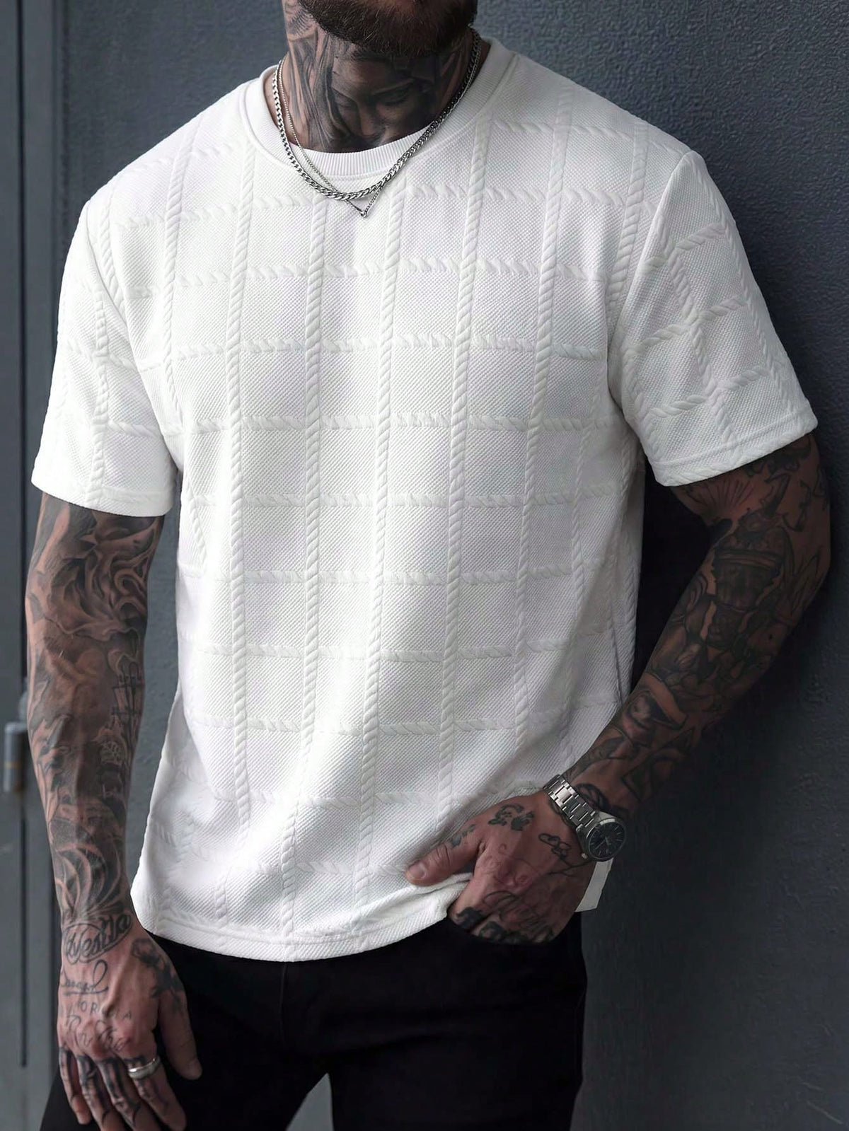 Men's Solid White Textured Knit Crew Neck Short Sleeve Casual Top